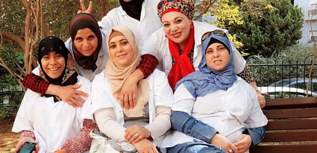 פיילוט ראשון מסוגו להכשיר נשים ערביות לעבודה בסיעוד ביום א' הקרוב, 1.10.17 בשעה 16:00 יתקיים טקס הסיום של קורס ראשון להכשרת עובדות סיעוד ערביות לבתי אבות, במרכז הרפואי הלל יפה. [&hellip;]